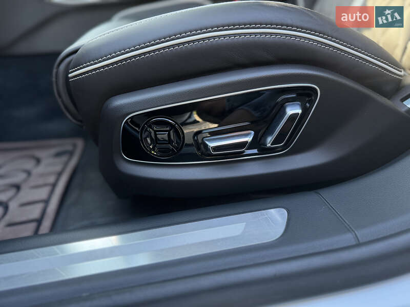 Седан Audi A8 2020 в Киеве