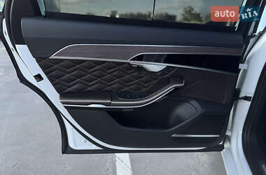 Седан Audi A8 2020 в 