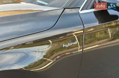 Седан Audi A8 2012 в 