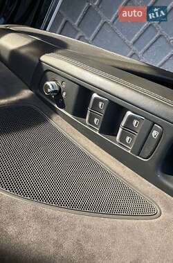 Седан Audi A8 2012 в 