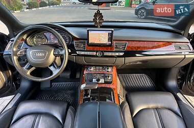 Седан Audi A8 2012 в 