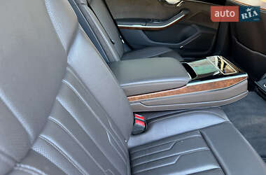 Седан Audi A8 2019 в 