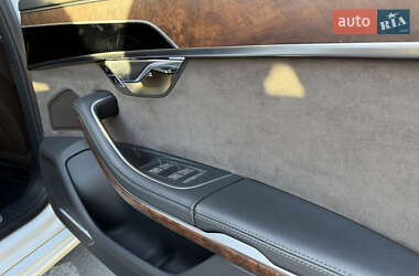 Седан Audi A8 2019 в 