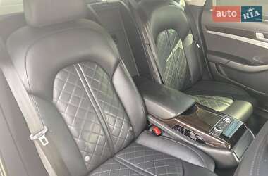 Седан Audi A8 2012 в 
