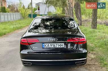 Седан Audi A8 2017 в 