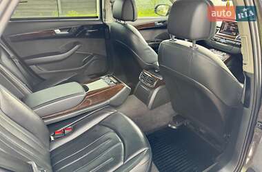 Седан Audi A8 2017 в 