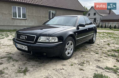 Седан Audi A8 2000 в Шацке