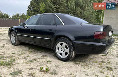 Седан Audi A8 2000 в 