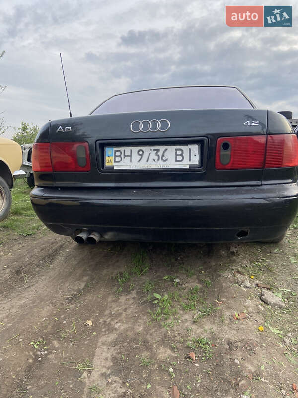Седан Audi A8 1996 в Хмельницком