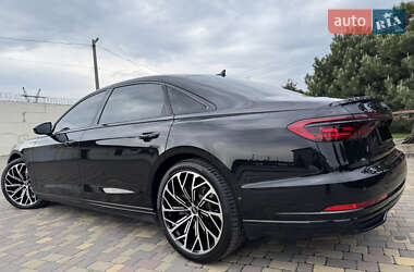 Седан Audi A8 2018 в Дніпрі