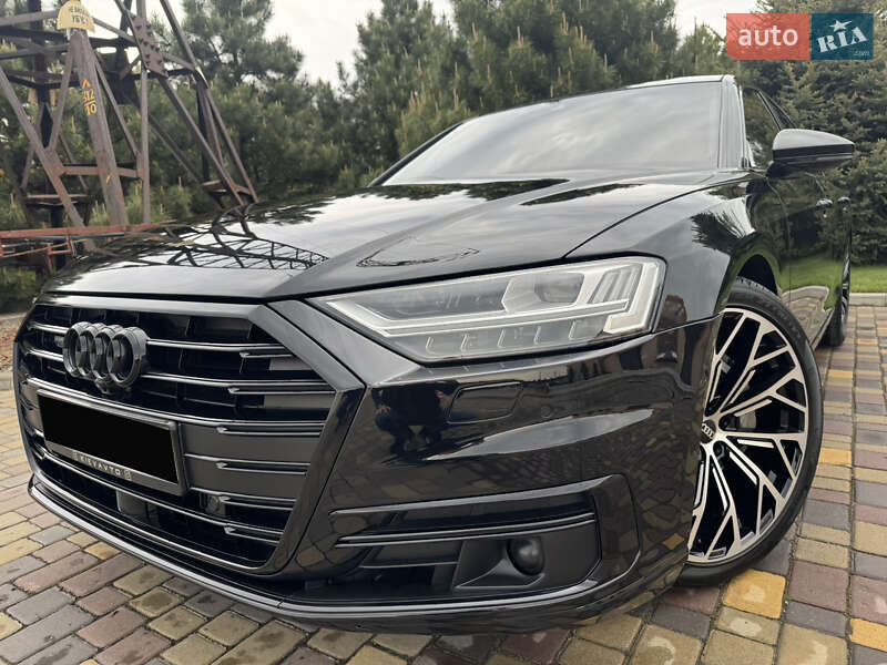 Седан Audi A8 2018 в Днепре