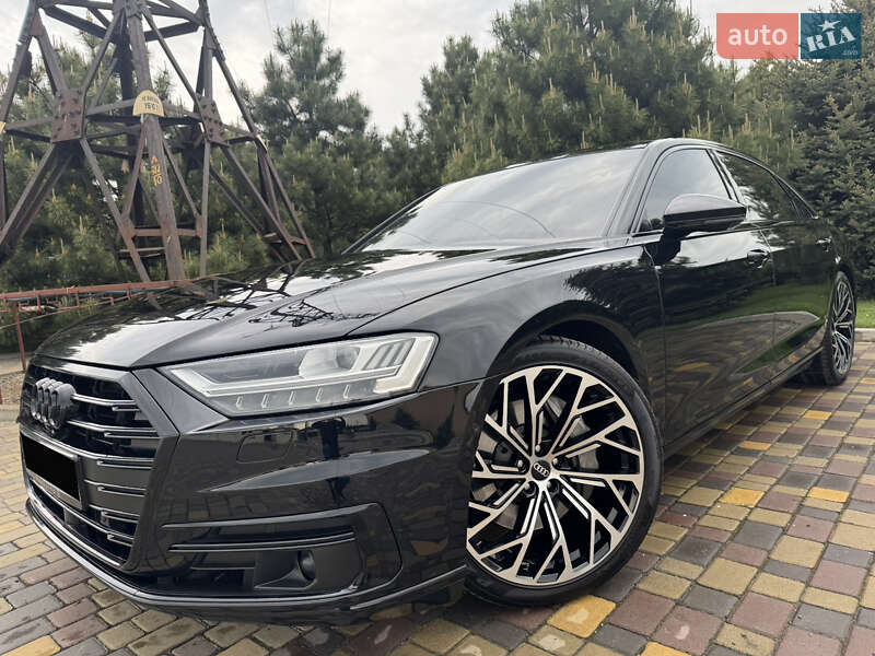 Седан Audi A8 2018 в Днепре
