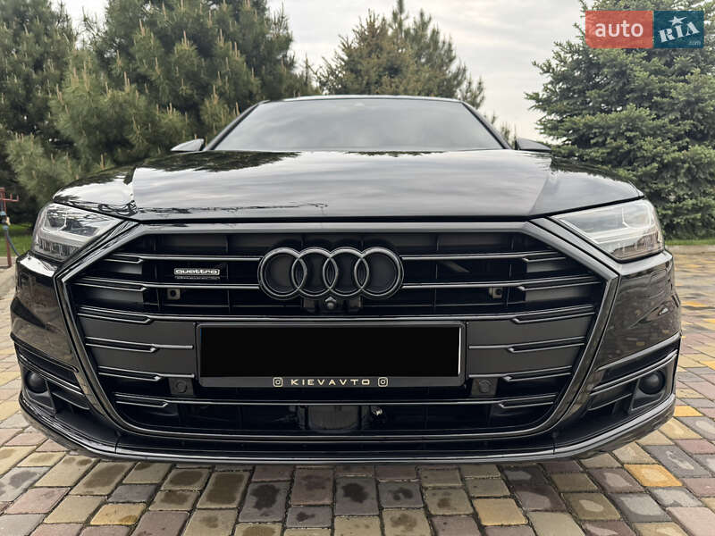 Седан Audi A8 2018 в Днепре