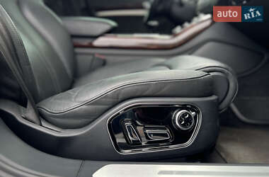 Седан Audi A8 2013 в 