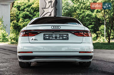 Седан Audi A8 2022 в 