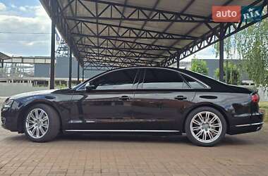 Седан Audi A8 2015 в 