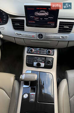 Седан Audi A8 2013 в 