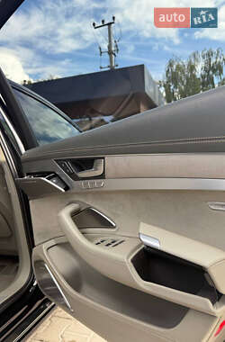 Седан Audi A8 2013 в 