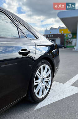Седан Audi A8 2013 в 