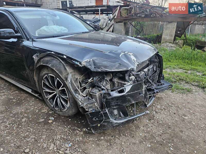 Седан Audi A8 2010 в 