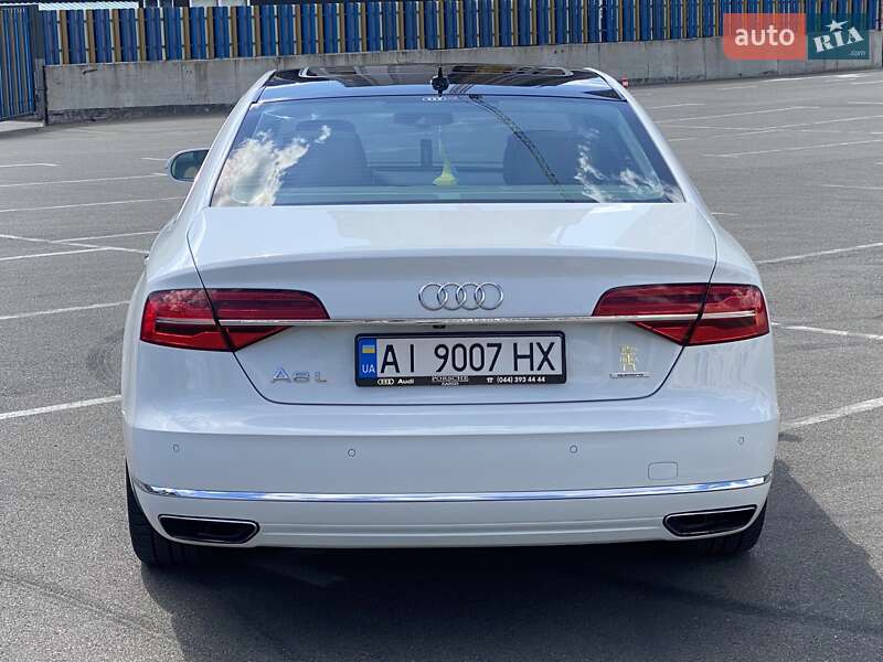 Седан Audi A8 2015 в Киеве