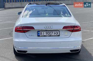 Седан Audi A8 2015 в 