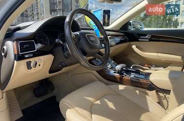 Седан Audi A8 2015 в 
