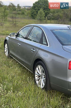 Седан Audi A8 2012 в 