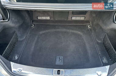 Седан Audi A8 2012 в 