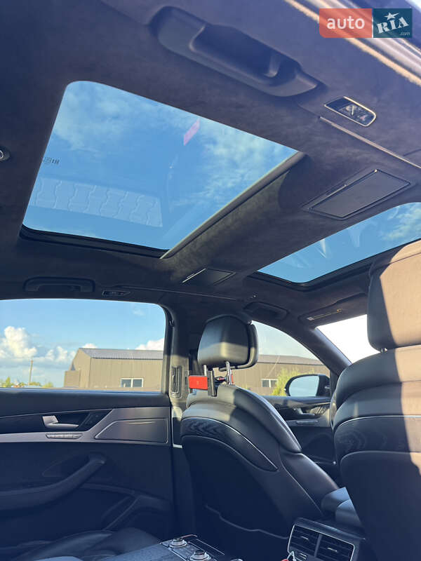 Седан Audi A8 2015 в Ивано-Франковске