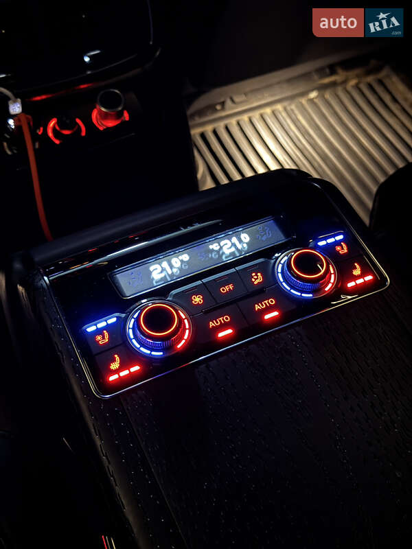 Седан Audi A8 2015 в Ивано-Франковске