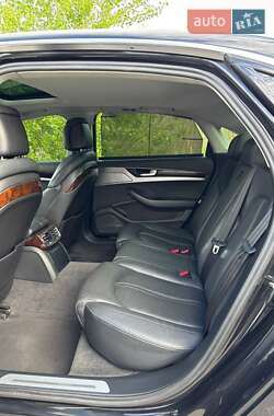 Седан Audi A8 2014 в 