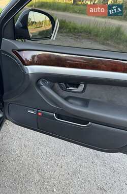Седан Audi A8 2008 в 