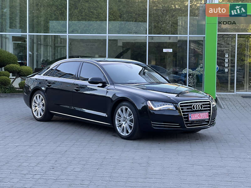 Седан Audi A8 2013 в Луцьку