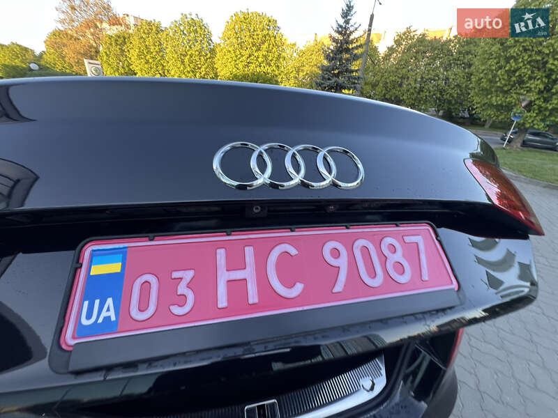 Седан Audi A8 2013 в Луцьку