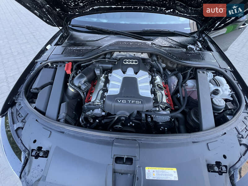 Седан Audi A8 2013 в Луцьку