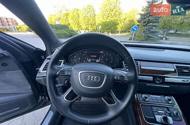 Седан Audi A8 2013 в 