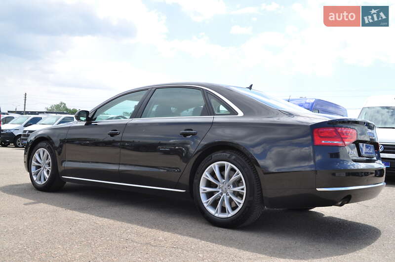 Седан Audi A8 2012 в Киеве