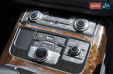 Седан Audi A8 2012 в 