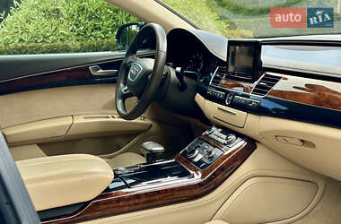 Седан Audi A8 2013 в 
