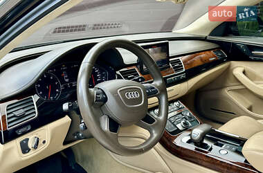 Седан Audi A8 2013 в 
