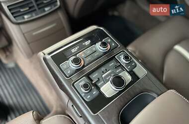 Седан Audi A8 2012 в 
