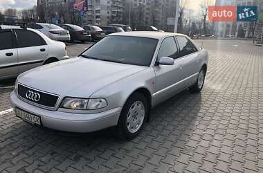 Седан Audi A8 1995 в 