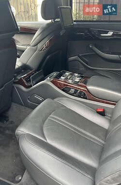 Седан Audi A8 2013 в 