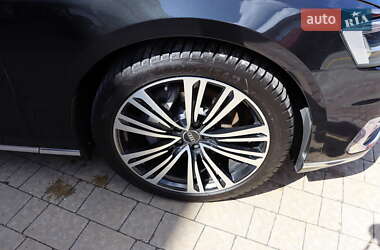 Седан Audi A8 2018 в 