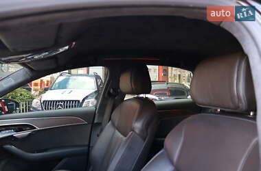 Седан Audi A8 2018 в 