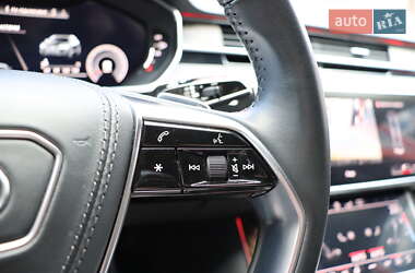 Седан Audi A8 2018 в 