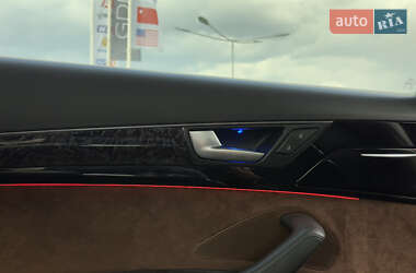 Седан Audi A8 2012 в 