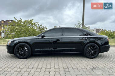 Седан Audi A8 2015 в 