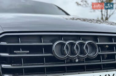 Седан Audi A8 2015 в 